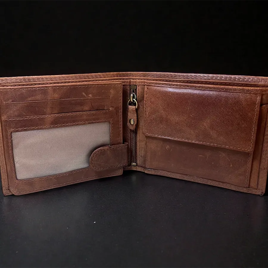 Peterson Nagy Sima Gravírozott Pénztárca - Gallery