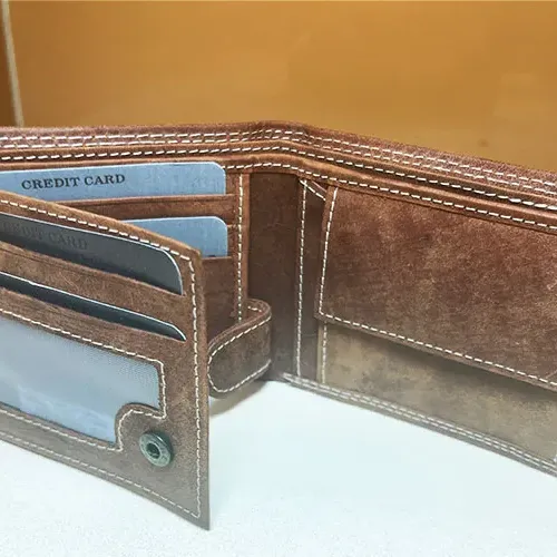 Wild Kis Sima Gravírozott Pénztárca - Gallery